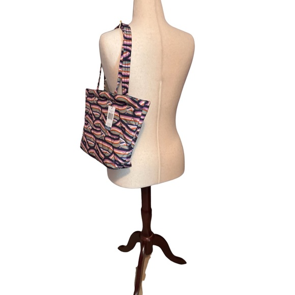 Vera Bradley Outlet Small East West Tote, ultralight Retro Ribbon, NWT - Picture 2 of 7